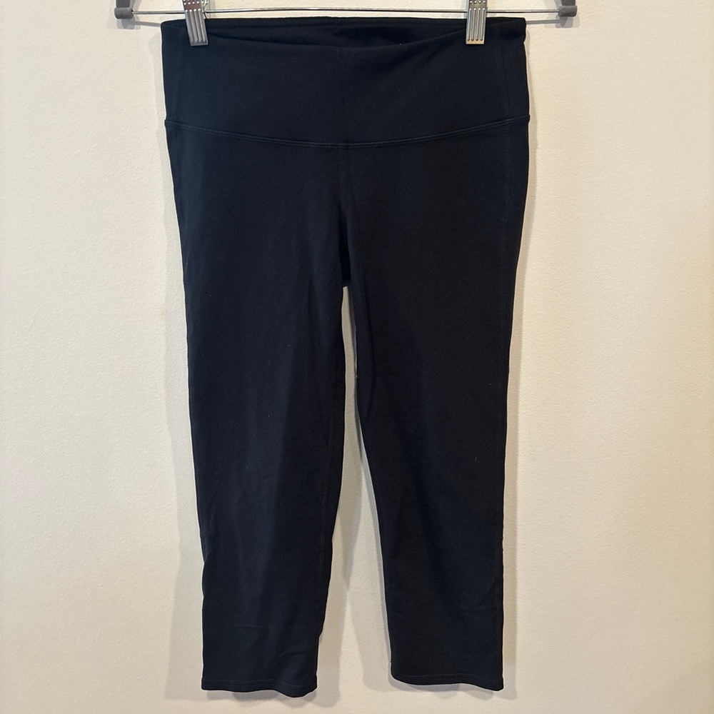 Athleta Women’s Black High-Waist Capri Leggings - Small